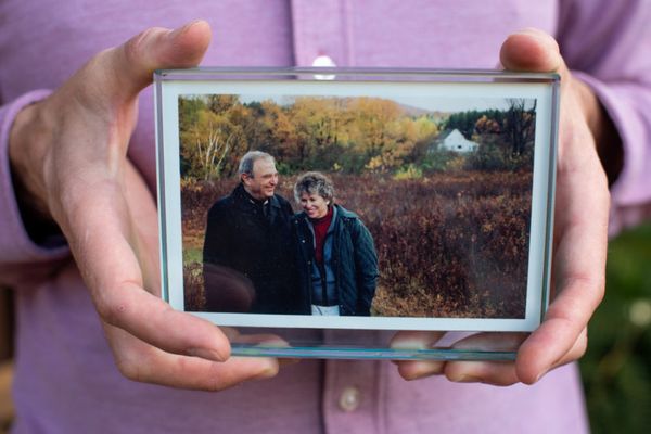 Esta IA te permite hablar con seres queridos fallecidos (pero tal vez no es lo que quieres)