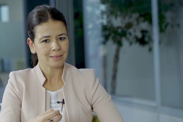 Entrevista a Rebeca Navarro, profesora en ISDI y Directora de Talento en Vodafone