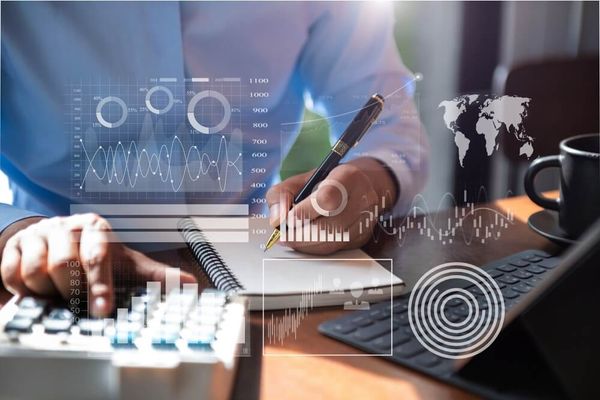 ¿Qué es un analista web? Funciones y sueldo