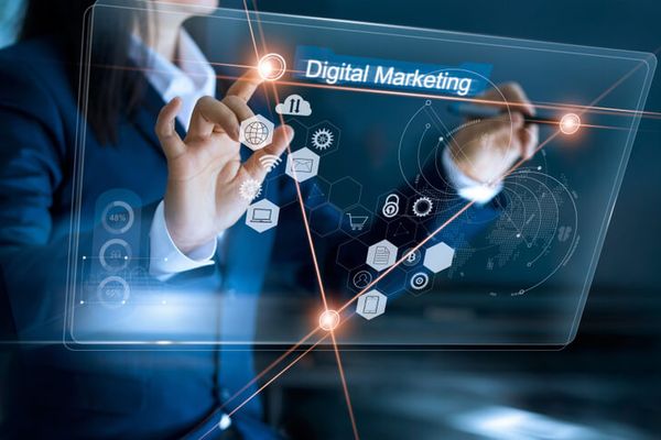 Digital Marketing Manager: qué hace, funciones y salario