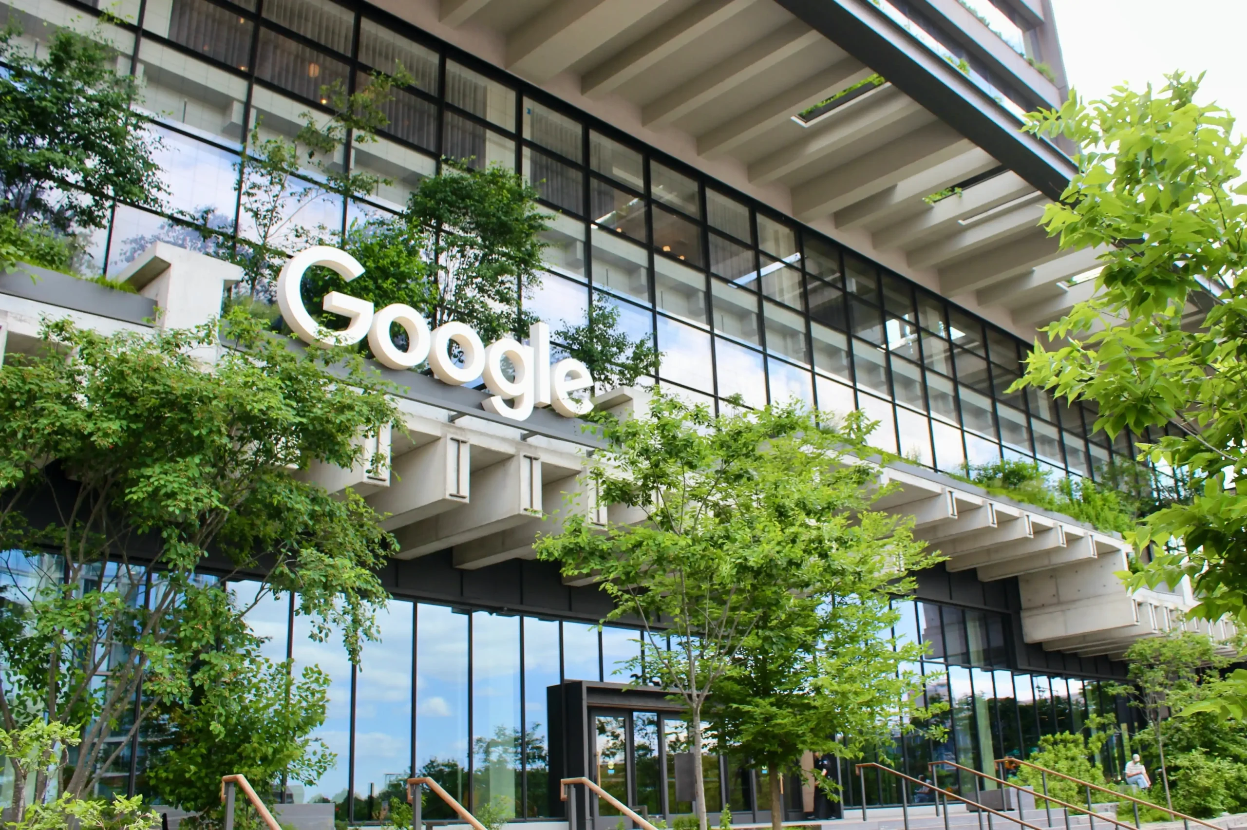 Google: Operación 24/7 con energía libre de carbono para 2030