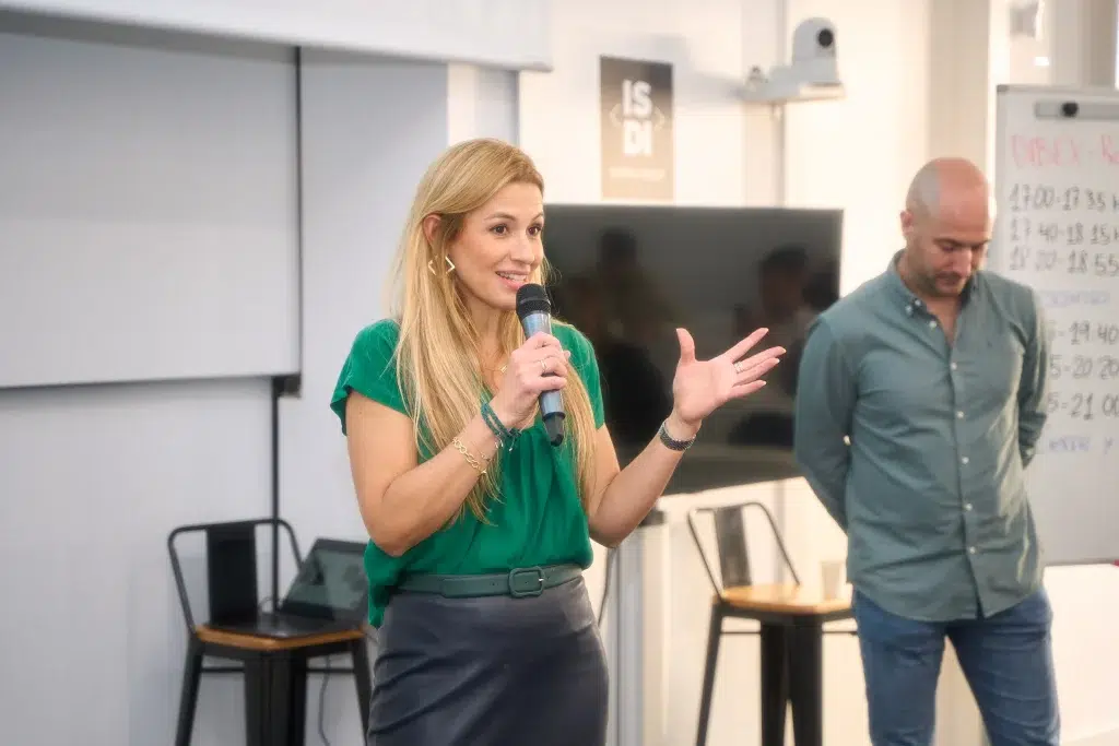 Reskilling y upskilling digital en multinacionales: cómo convertir el talento en una ventaja competitiva real