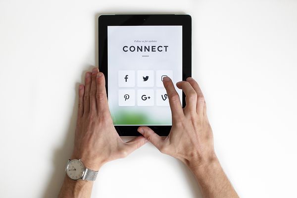 ¿Dónde comienza la investigación de la audiencia?